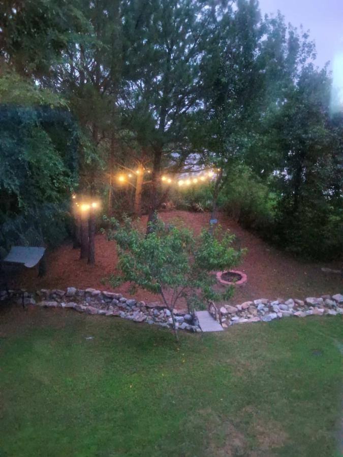 Captivating Home Near Downtown Atl Conley Екстериор снимка